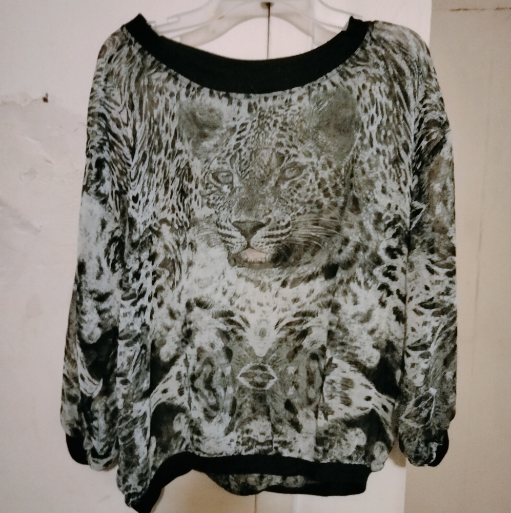 Women's long sleeve shirt
